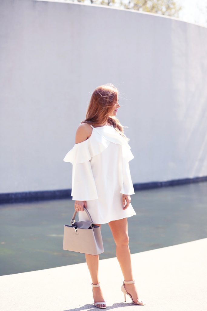 Hilary Kennedy Blog: // Wear a White Ruffle Dress + Nia Skincare Review