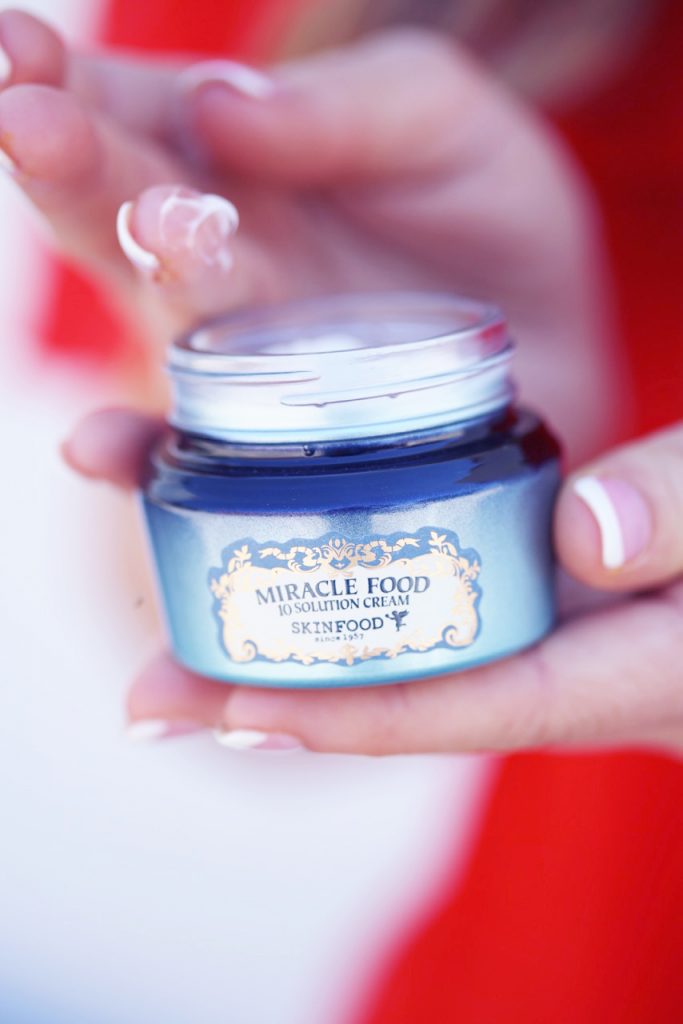 Hilary Kennedy Blog: // Skinfood Miracle Food 10 Solution Cream Review