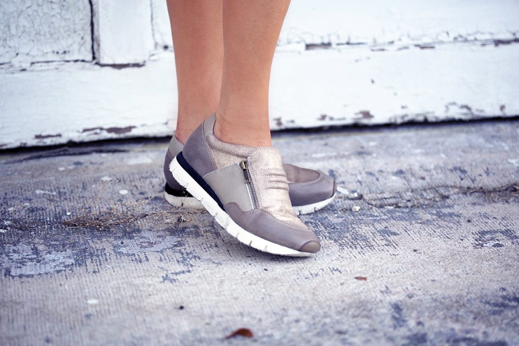 Hilary Kennedy Blog: // Off the Beaten Track Sewell in Elmwood brushed gold metallic sneaker