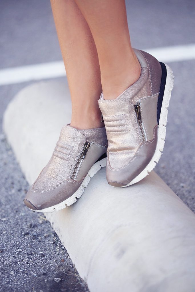 Hilary Kennedy Blog: // Off the Beaten Track Sewell in Elmwood brushed gold metallic sneaker