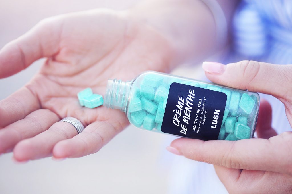 Hilary Kennedy Blog: // LUSH Mouthwash Tabs review